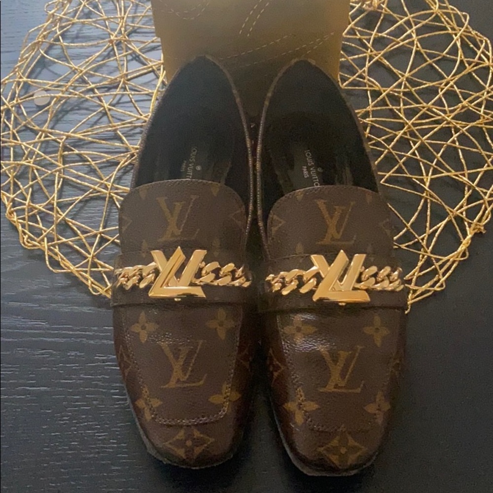 Louis Vuitton Flat Loafers - Picture 3 of 10